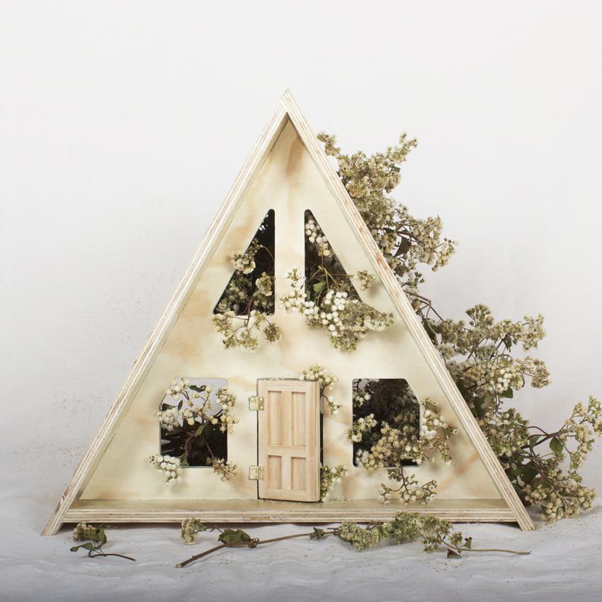 A-Frame dolls house from Such Great Heights